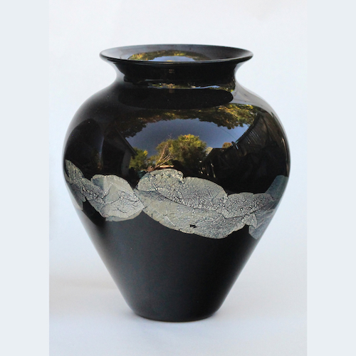 Click to view detail for DB-1020  Vase - Black Silver Leaf Urn $165